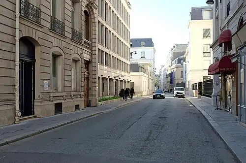 Idem, vers les Invalides.