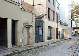 Le passage Lathuille vu en direction de l'avenue de Clichy.