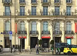 Vue générale de l'immeuble.