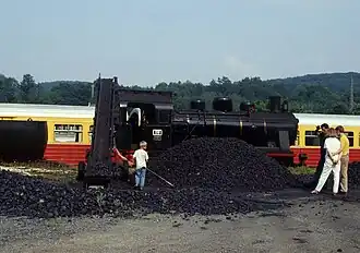 Chargement du charbon par bande transporteuse.