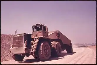 Camion de transport lourd, mine de Chandlersville&nbsp;(en), dans l'Ohio, en 1974.