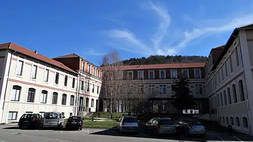 École normale d'institutrices, actuelle Centre universitaire Maurice-Faure.