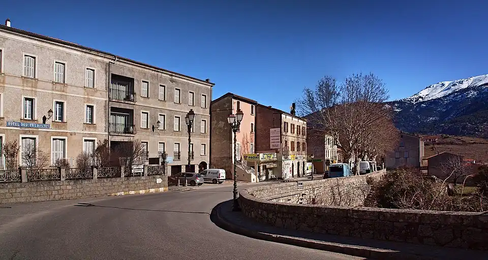 Avenue Valdoniello.=1.6