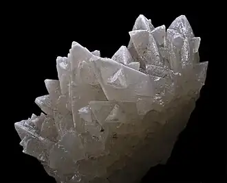 Calcite macle - Fillols Pyrénées-Orientales - (7&nbsp;×&nbsp;5,2&nbsp;cm)