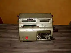 Calculatrice italienne Everest (1955)