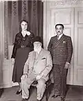 Avec son père Abdülmecit II et son mari Azam Jah (en).