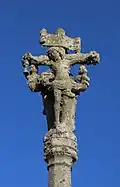 Le calvaire de Pencluziou (dit aussi de Créhen) : partie sommitale (Christ en croix).