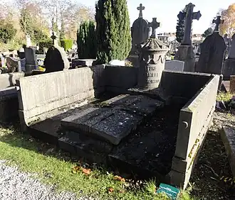 27. tombe de la famille de l'Orne d'Alincourt.