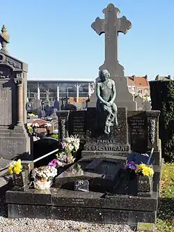 45. tombe de la famille Desse-Vitrant.