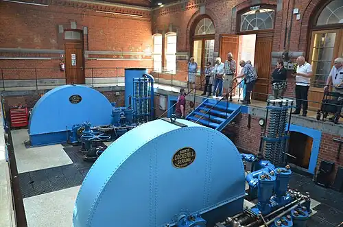 Intérieur de la salle des machines.