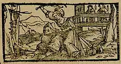 Une femme chevauche un homme barbu qui mord des rênes ; au fond, une maison à balcon où se tiennent deux spectateurs de la scène