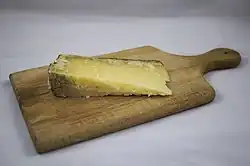 Image d'un morceau de cantal vieux