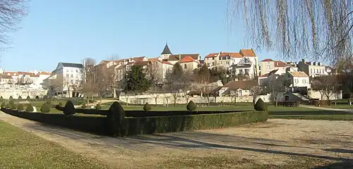 Image du parc de la mairie de Carrières-sur-Seine