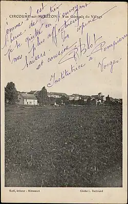 Carte postale. Vue générale du village, entre 1880 et 1945.