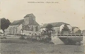 Carte postale représentant l'église entre 1880 et 1945.