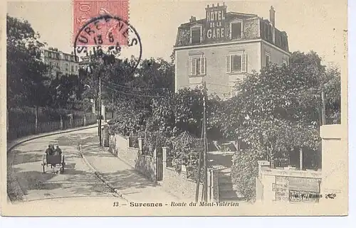 Courbe de l'avenue Franklin-Roosevelt (alors rue du Mont-Valérien) en 1908. L'hôtel de droite a été détruit pour laisser place au collège.