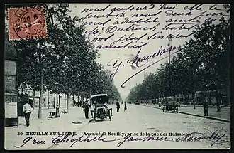 Avenue de Neuilly, prise de la rue des Huissiers, au début du XXe&nbsp;siècle.