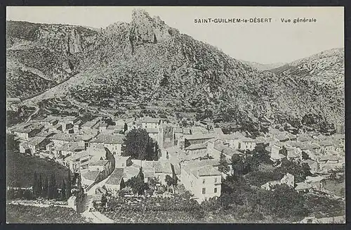 Le village de Saint-Guilhem-le-Désert(carte postale début XXe&nbsp;siècle).