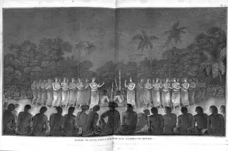 Danse de nuit exécutée par les femmes de Hapaee