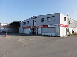 Le puits no&nbsp;4 dans son environnement.