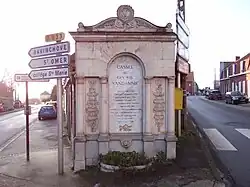 Le monument au général Vandamme.