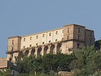 Le château Ruffo