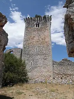 Vue de la tour et ses modillons