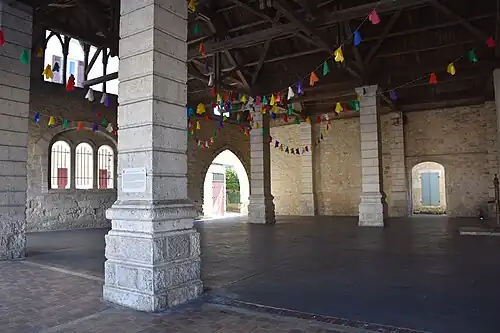 Intérieur de la halle.