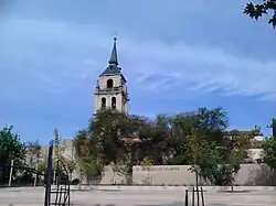 Tour-clocher de l'église.