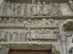 Tympan central, moitié gauche.