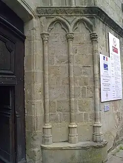 Détail du porche d'entrée.