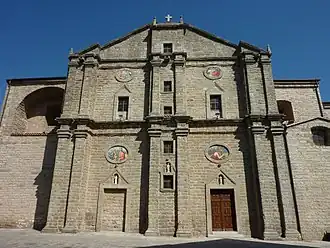La cathédrale San Pietro Apostolo
