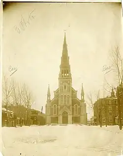 La cathédrale Sainte-Cécile de Valleyfield en 1925.