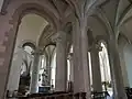 L'ancienne croisée du transept, qui porte le clocher, avec ses colonnes du début du XXe&nbsp;siècle.
