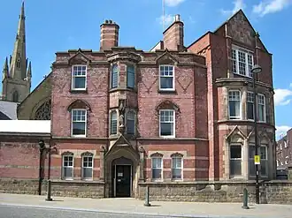 Le presbytère de la cathédrale.