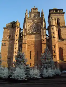 Cathédrale à la Noël 2001.