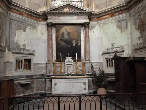 Chapelle Saint-Vincent-de-Paul, reliques de Jeanne de Toulouse.
