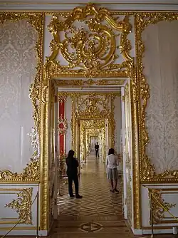 « Enfilade dorée » du palais Catherine, Pouchkine, Russie.
