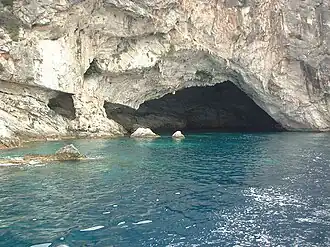 Grotte Papanikolis