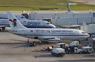 Cayman Airways Boeing 737-200 à Fort Lauderdale en 2003.