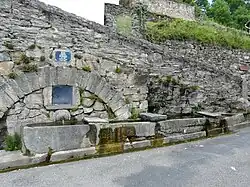 Abreuvoirs dans le village.