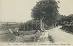 Le train dans la vallée de Kerropars en Saint-Michel-en-Grève (carte postale).