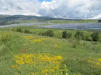 Centrale solaire Ello sur la commune.