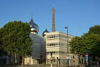 Le Centre Spirituel et Culturel Orthodoxe Russe à Paris vu du pont de l'Alma
