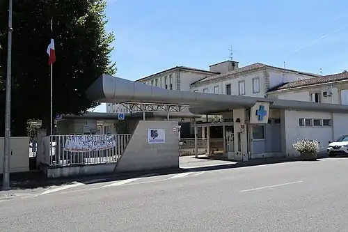 Entrée du centre hospitalier.