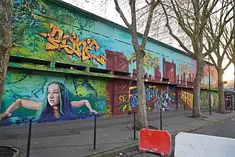 Le centre Léon Blum proche du pont de Clichy.