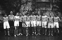 Les joueurs du Cercle pédestre quevillais prennent la pose après un match