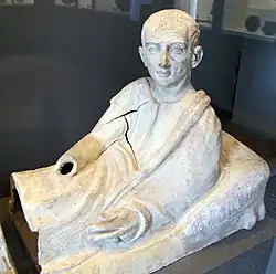 Cerveteri, couvercle de sarcophage avec portrait du défunt, vers 100 av. J.-C.