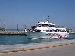 Retour d'un bateau de promenade