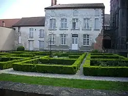 vues depuis le cloitre.